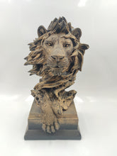 Load image into Gallery viewer, VINTAGIFT  Dignified Resin Lion Head Statues for Home
